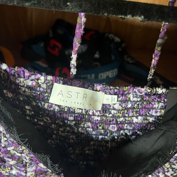 ASTR MARDI FLORAL DRESS - Picture 2 of 6